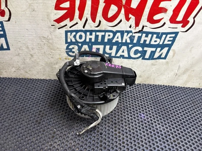 Мотор печки Toyota Voxy 8710333100 ZRR70 3ZR-FAE