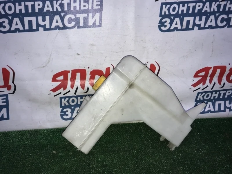 Бачок расширительный Nissan Sunny 217114U000 FB15 QG15DE