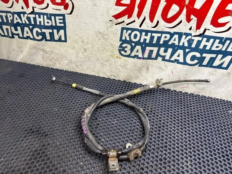 Тросик ручника Toyota Corolla Spacio 4642012400 AE111 4A-FE, задний правый