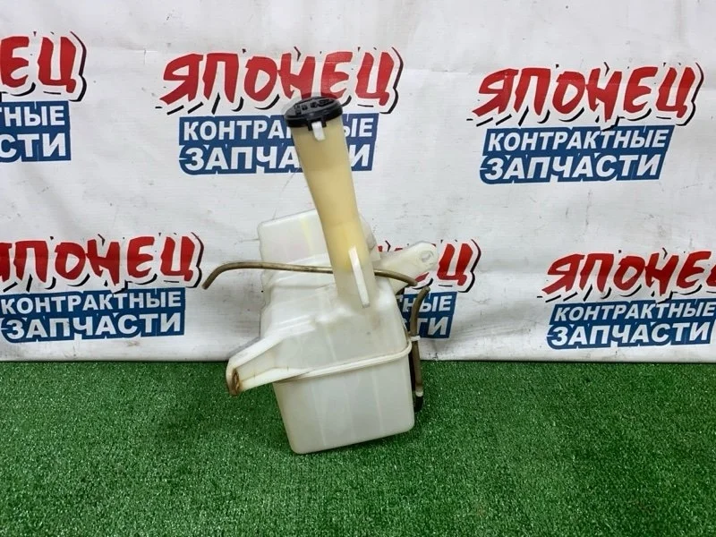 Бачок стеклоомывателя Toyota Corolla 2001 8531512450 NZE121 1NZ-FE