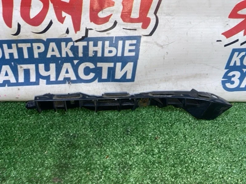 Крепление бампера Subaru Legacy 57707AG100 BL5 EJ203, переднее левое