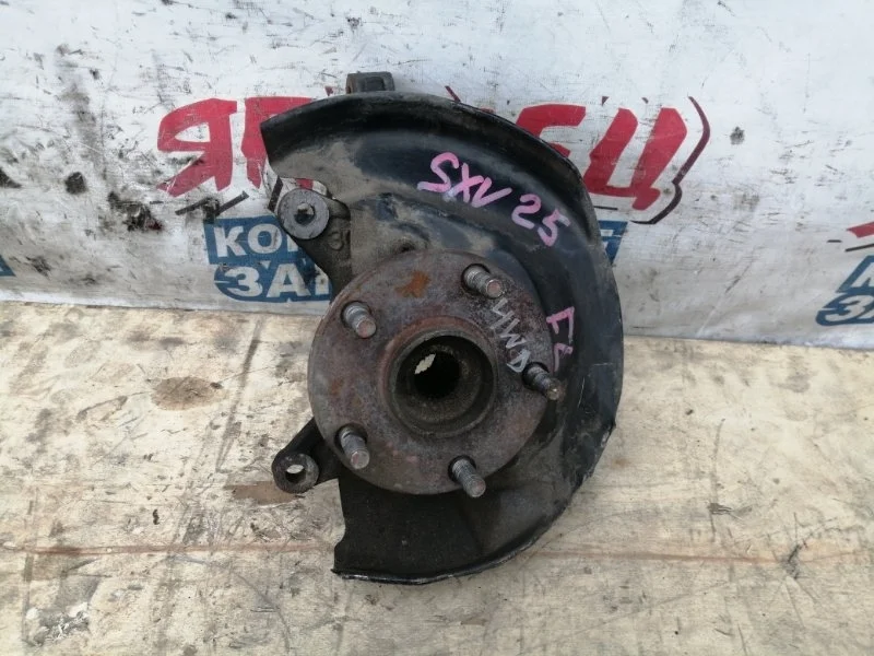 Ступица Toyota Camry Gracia 4321233070 SXV25 5S-FE, передняя левая