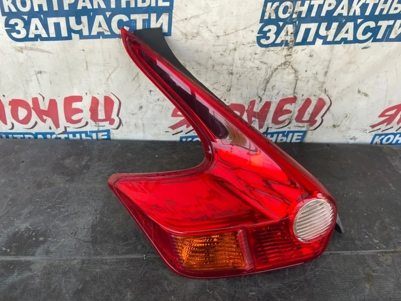 Стоп-сигнал Nissan Juke 265501KA0A YF15 HR15DE, задний левый