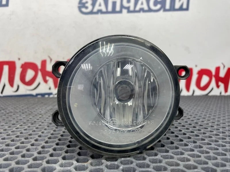 Туманка Toyota Corolla Axio 2008 812200D040 ZRE142 2ZR-FE, правая