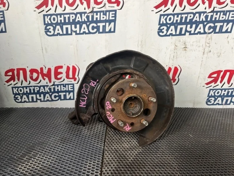 Ступица Toyota Kluger V 2001 4246048010 MCU20 1MZ-FE, задняя левая