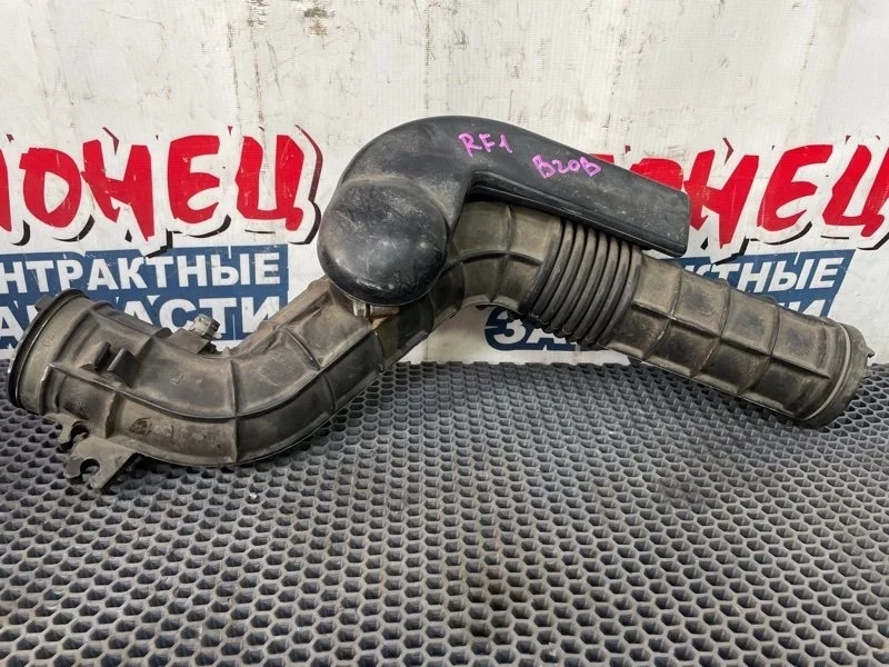 Патрубок воздушного фильтра Honda Stepwgn 2000 17228P3G000 RF1 B20B