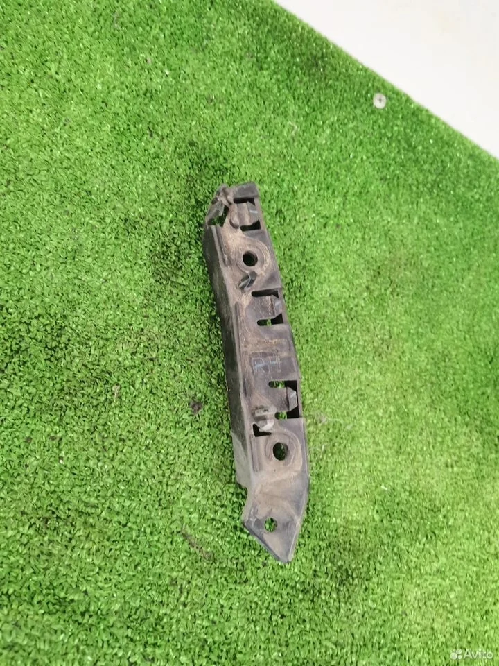 Крепление бампера правое форд фокус 3 2011-2019 ре