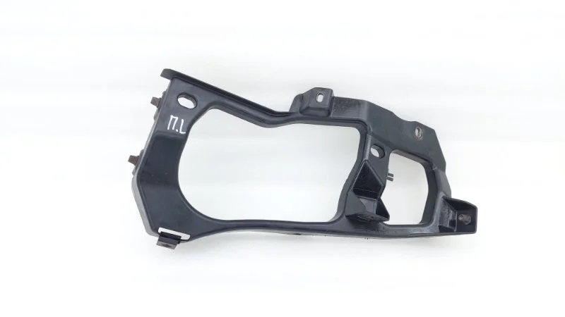 Кронштейн фары Volkswagen Touareg 2014 NF