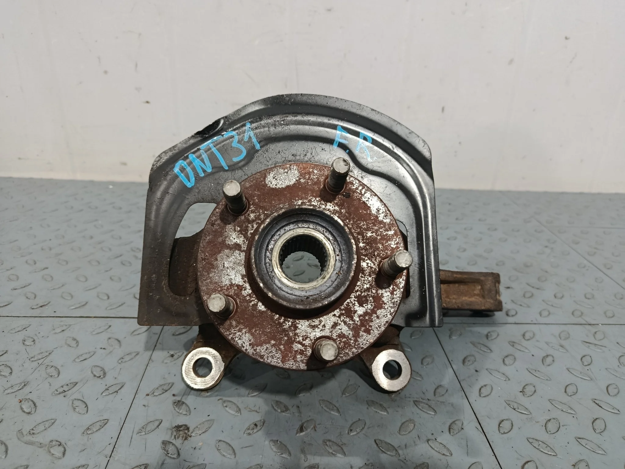 СТУПИЦА NISSAN RENAULT DUALIS KOLEOS QASHQAI X-TRAIL DNT31 HY J10 J10E KJ10 KNJ10 NJ10 NT31 TNT31 ПЕРЕДНЯЯ ПРАВАЯ ABS 2WD 4WD 40202JG01A