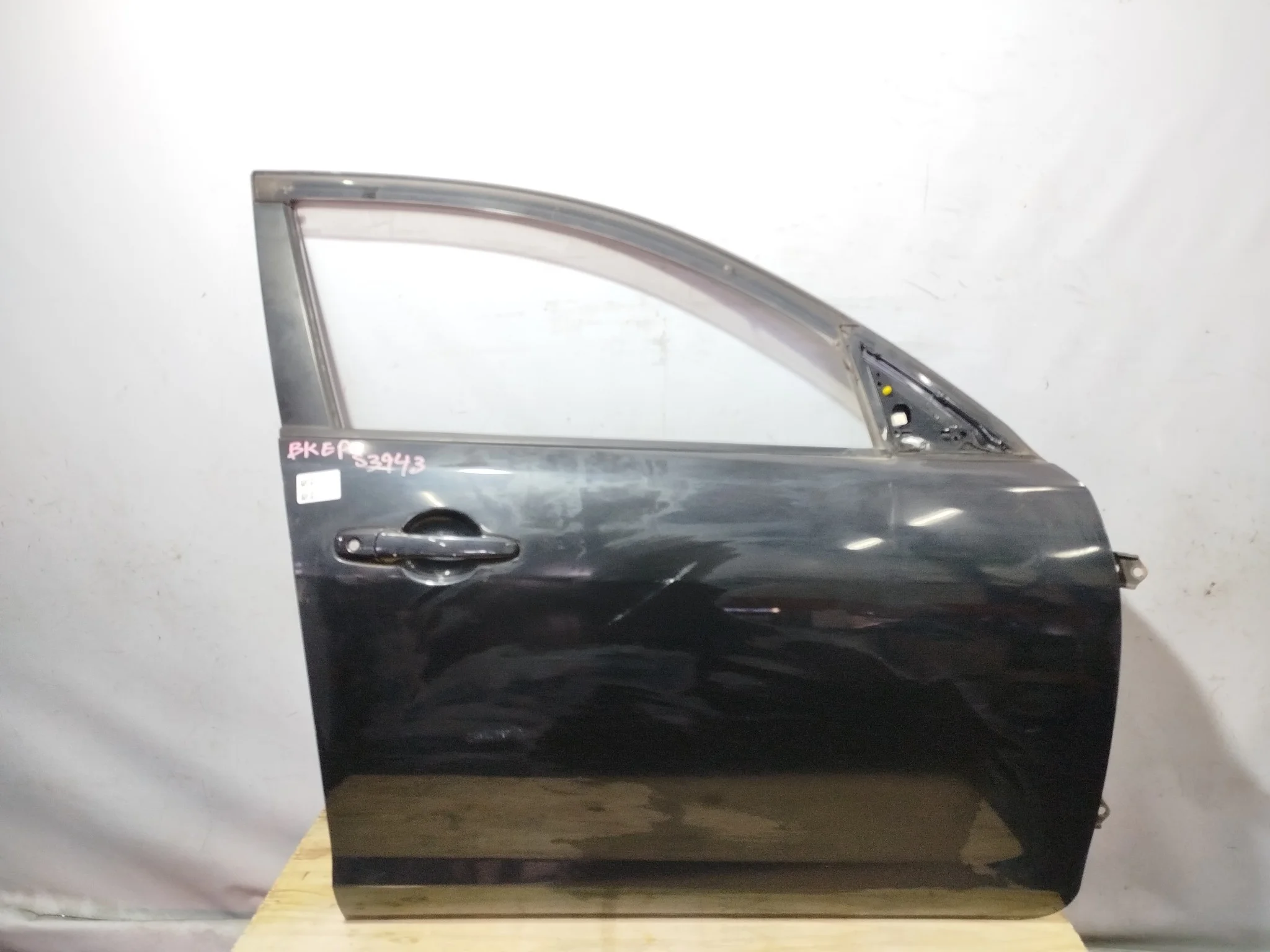 ДВЕРЬ MAZDA AXELA MAZDA3 BK BK3P BK5P BKEP BNYV5802XA ПЕРЕДНЯЯ ПРАВАЯ SEDAN черный, 16W S3943