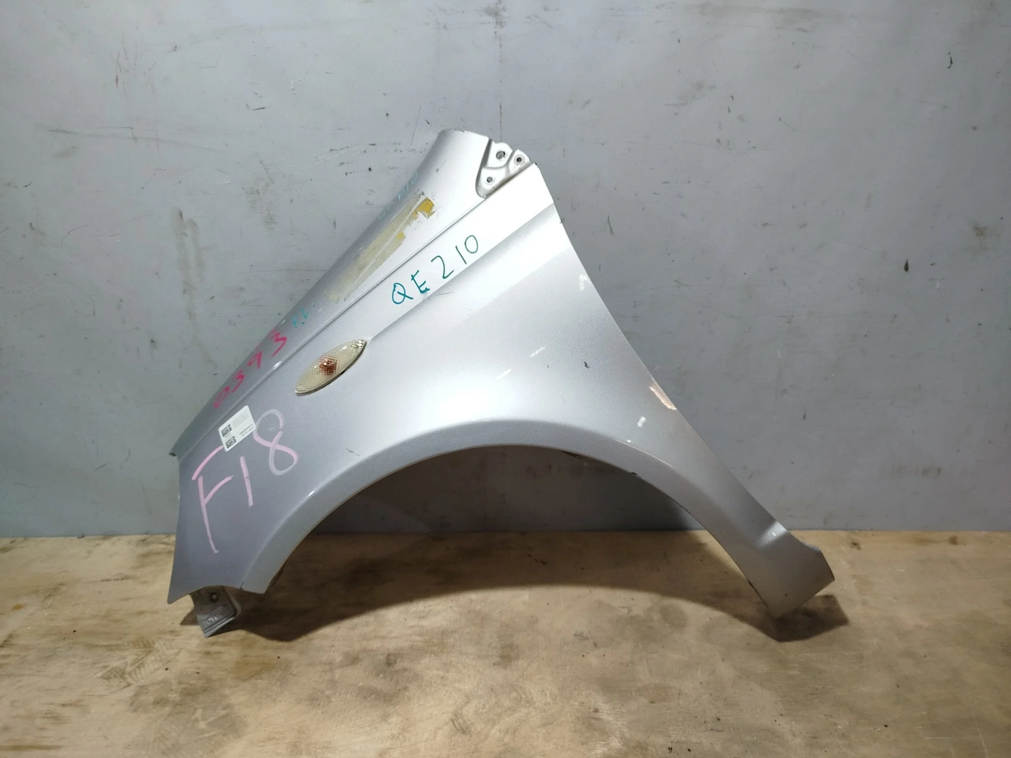 КРЫЛО TOYOTA VITZ YARIS NCP10 NCP13 NCP15 SCP10 SCP12 SCP13 5381252010 ПЕРЕДНЕЕ ЛЕВОЕ серый, 199 QE210