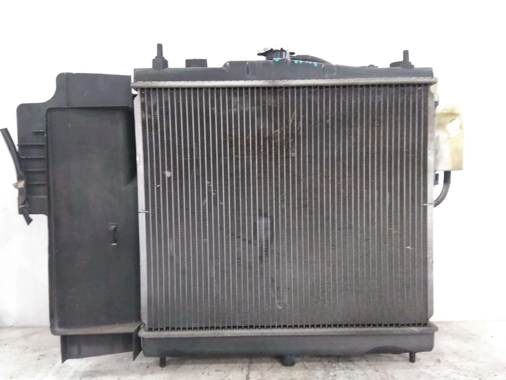 РАДИАТОР ДВИГАТЕЛЯ NISSAN CR10-DE CR12-DE CR14-DE HR15-DE ... MARCH MARCH RAFEET MICRA NOTE ... YGNZ11 YGZ11 YK12 YZ11 С ТРУБКАМИ 214603U500 VB514