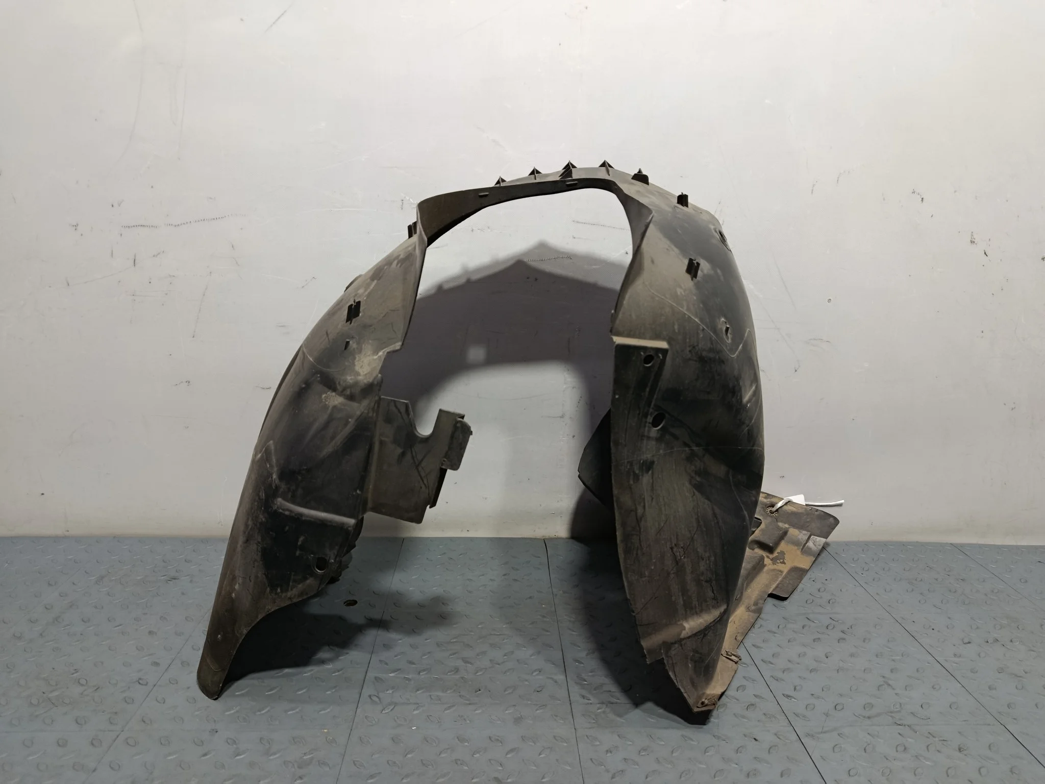 ПОДКРЫЛОК PEUGEOT 307 3A 3B 3C 3H ПЕРЕДНИЙ ЛЕВЫЙ 7136ER 9680381180 2 МОДЕЛЬ