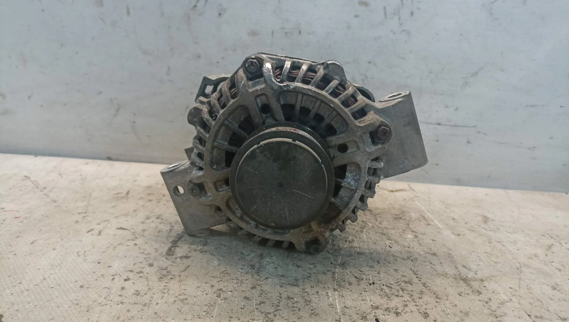 ГЕНЕРАТОР MAZDA GY MPV LW5W GY0118300H GY01 КВАДРАТНАЯ ФИШКА 2 КОНТАКТА 100A PD S3998Z