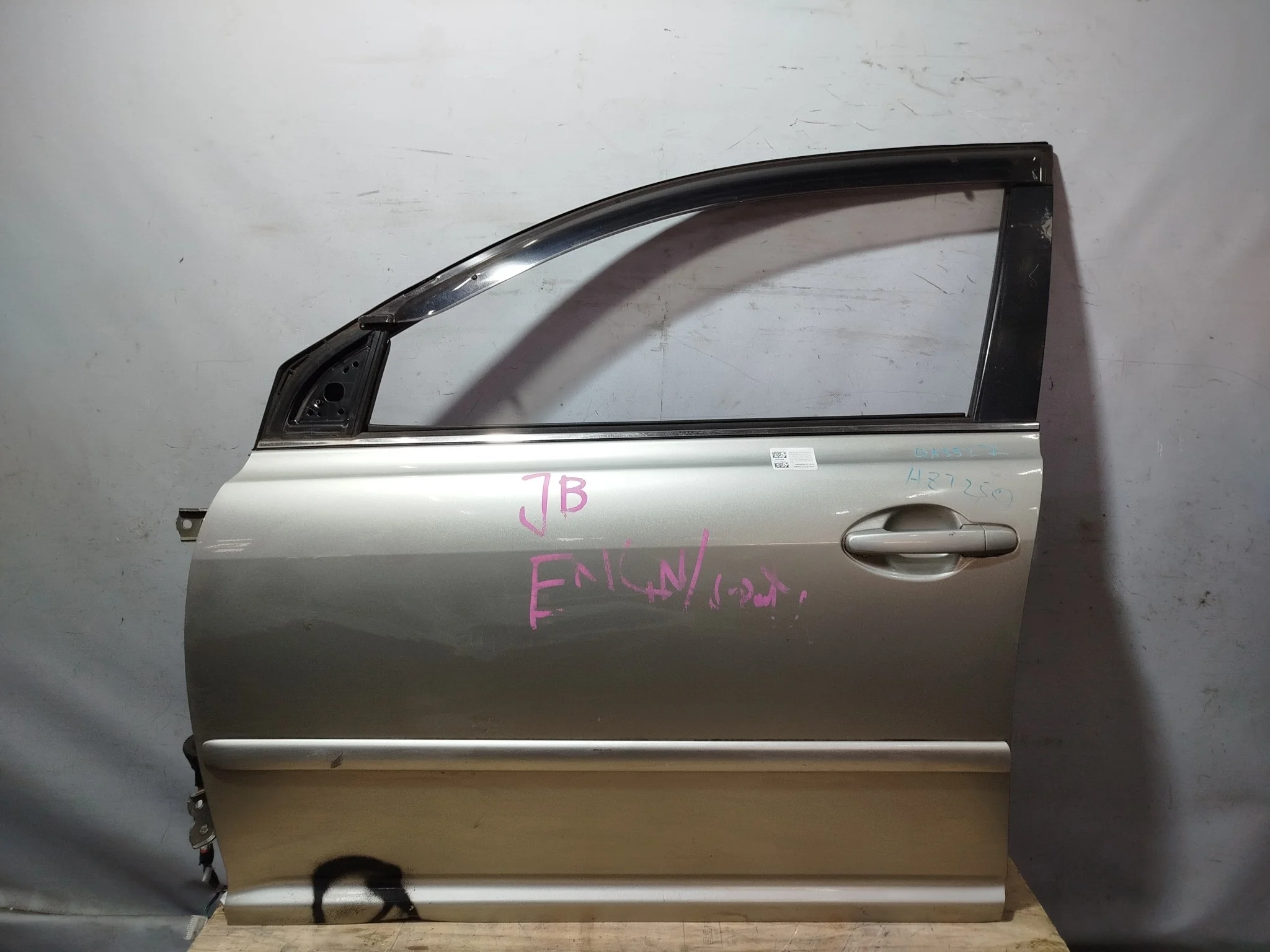 ДВЕРЬ TOYOTA AVENSIS ADT250 ADT251 AZT250 AZT250W AZT251 AZT251W AZT255 AZT255W CDT250 ZZT250 ZZT251 6700205050 ПЕРЕДНЯЯ ЛЕВАЯ БЕЗ СТЕКЛОПОДЪЕМНИКА серебро, 1C0 QA5527