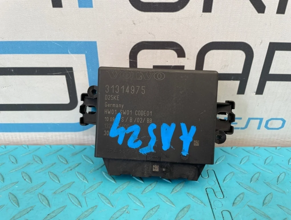 Блок парктроника Volvo V40 2013 31423948 MV B4164T 1.6
