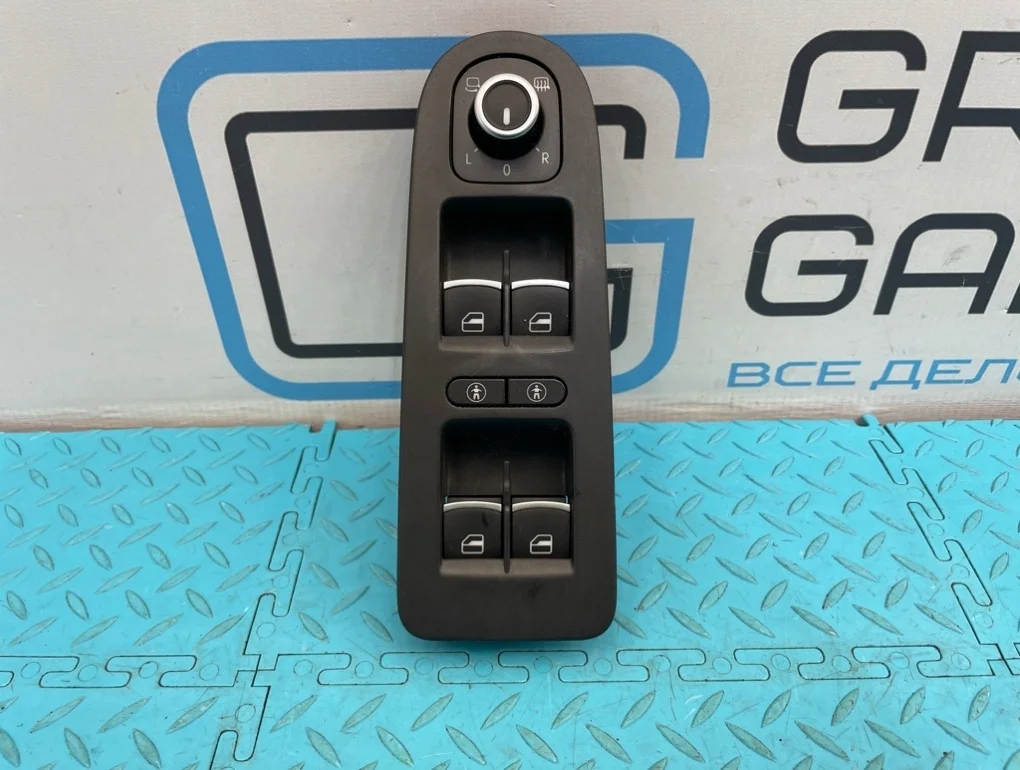 Блок стеклоподъемников Volkswagen Sharan 2012 7P6959857 7N1 CAVA 1.4, передний правый
