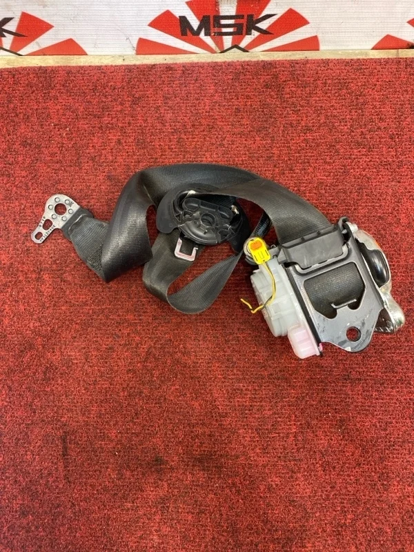 Ремень безопасности Volkswagen Tiguan 2017 5NB857706A CZP, передний правый