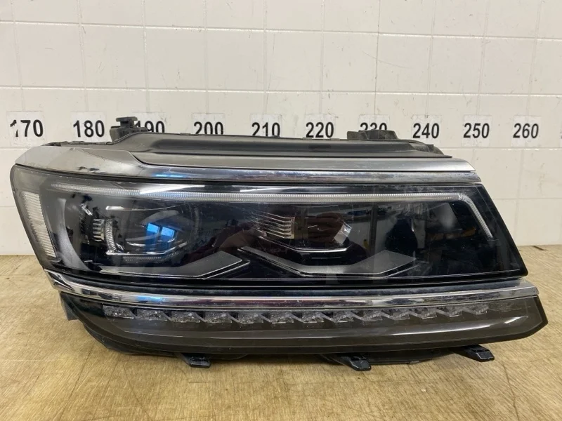 Фара светодиодная Volkswagen Tiguan 2016 2017 2018 2019 2020 2021 5NB941082A MK2, передняя правая