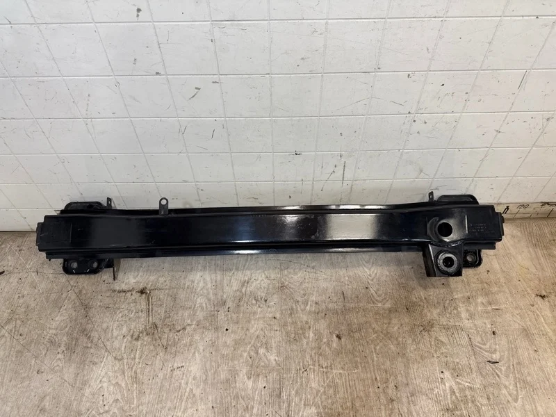 Усилитель бампера Skoda Yeti 2013 2014 2015 2016 2017 2018 5L0807109D, передний