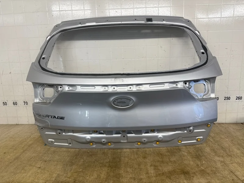 Крышка багажника Kia Sportage 4 2016 2017 2018 2019 2020 2021 73700F1000 QL