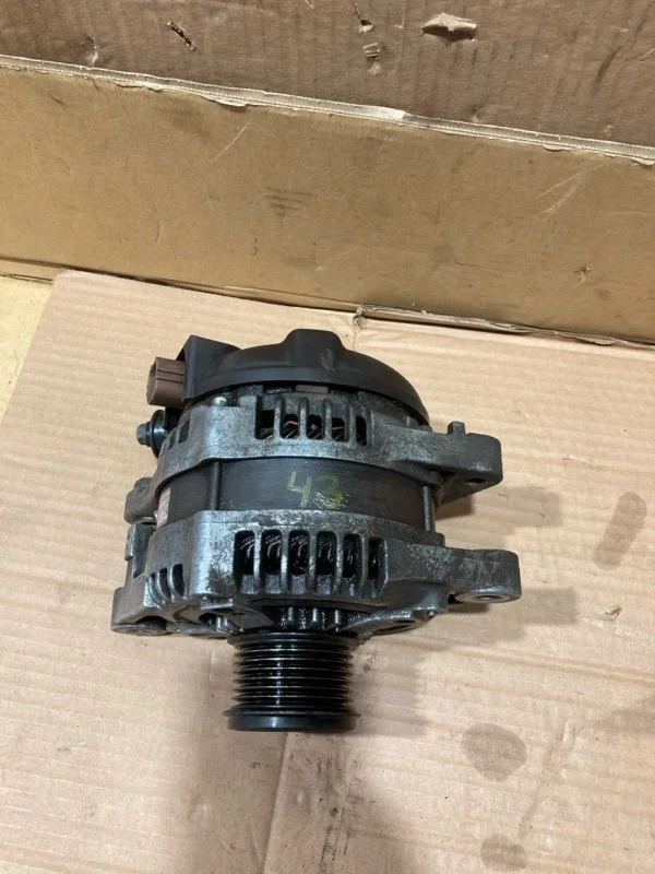 Генератор Toyota Highlander 2014 270600P241 GSU55 2GR-FE 3.5