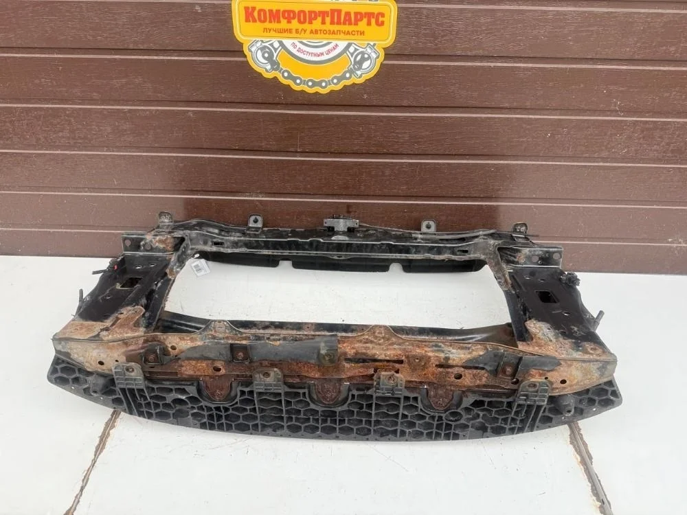 Усилитель (кронштейн) бампера нижний Kia Venga I (2009—2014)