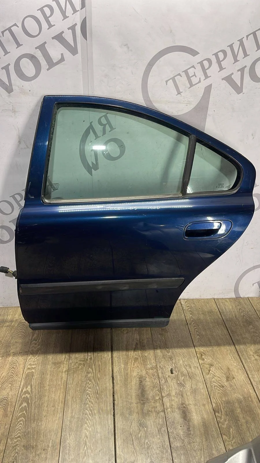 Дверь задняя левая