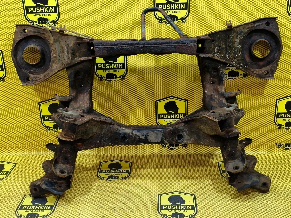 Подрамник подвески Nissan Patrol 2013 554001LB0A Y62 VQ56VD, задний