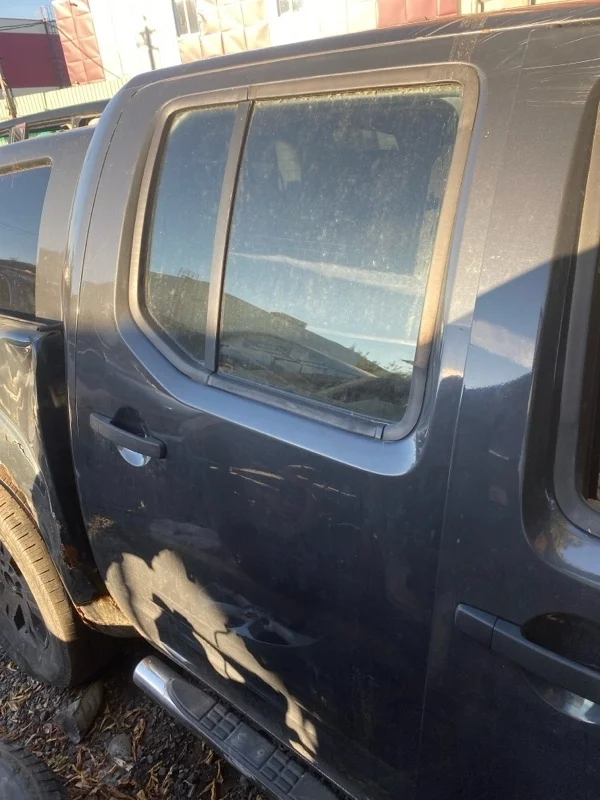 Дверь задняя правая Nissan Navara (D40) 2004-2015 2008 82100EB332 ПИКАП 2.5 D YD25DDTI