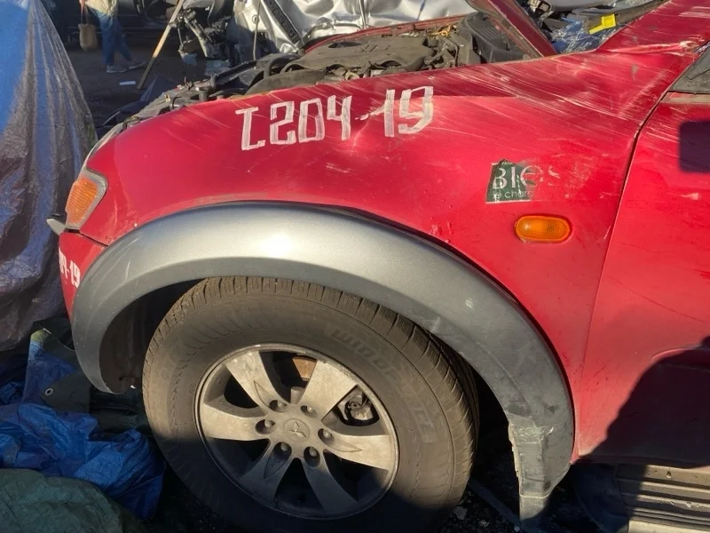 Крыло переднее левое Mitsubishi L200 (2006-2015) 2008 5220A819 ПИКАП 2.5 D 4D56