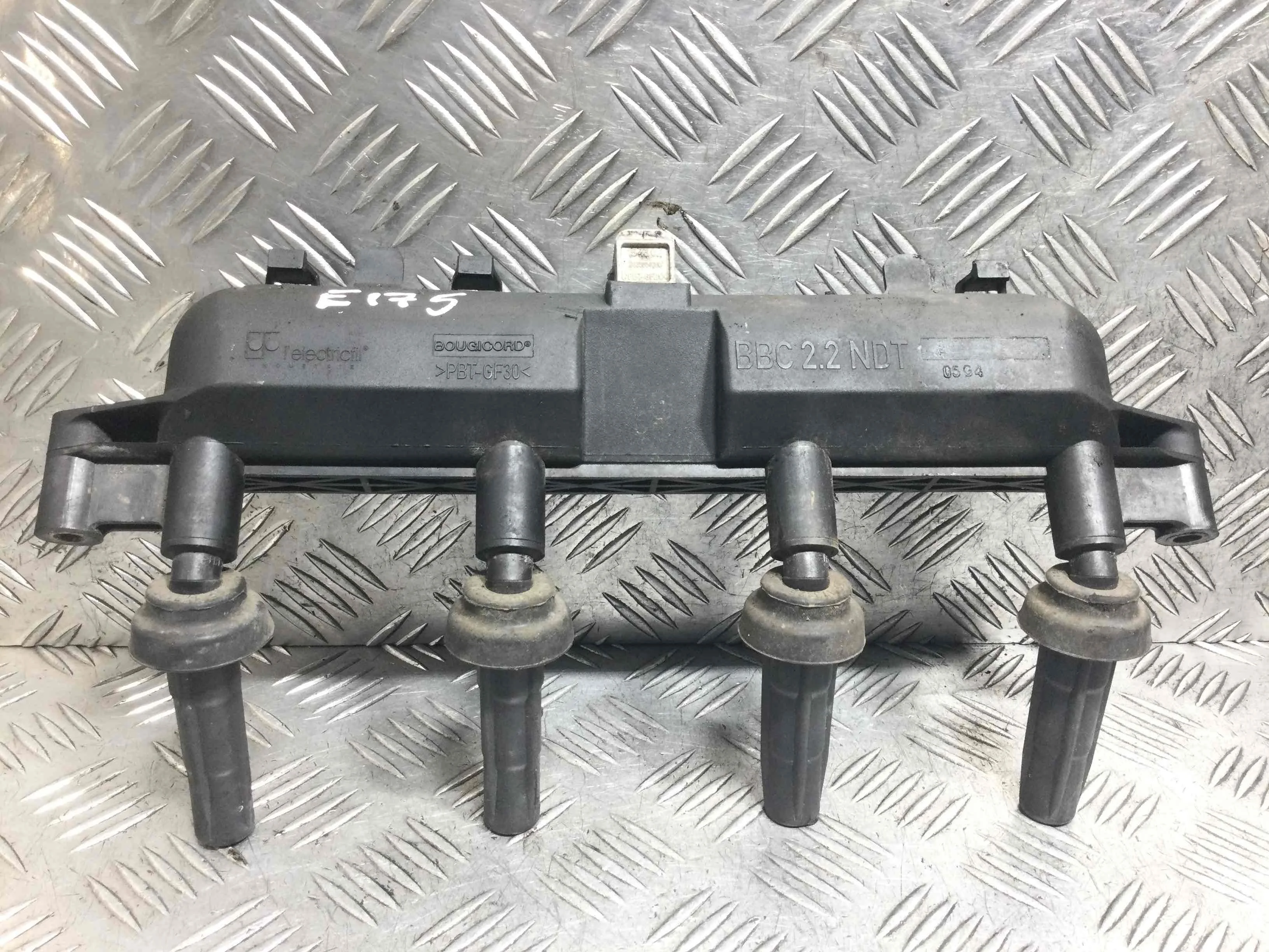 Катушка зажигания Peugeot 206 1 поколение [рестайлинг] (2002-2009) бензин 1.4 i Механика Х/б