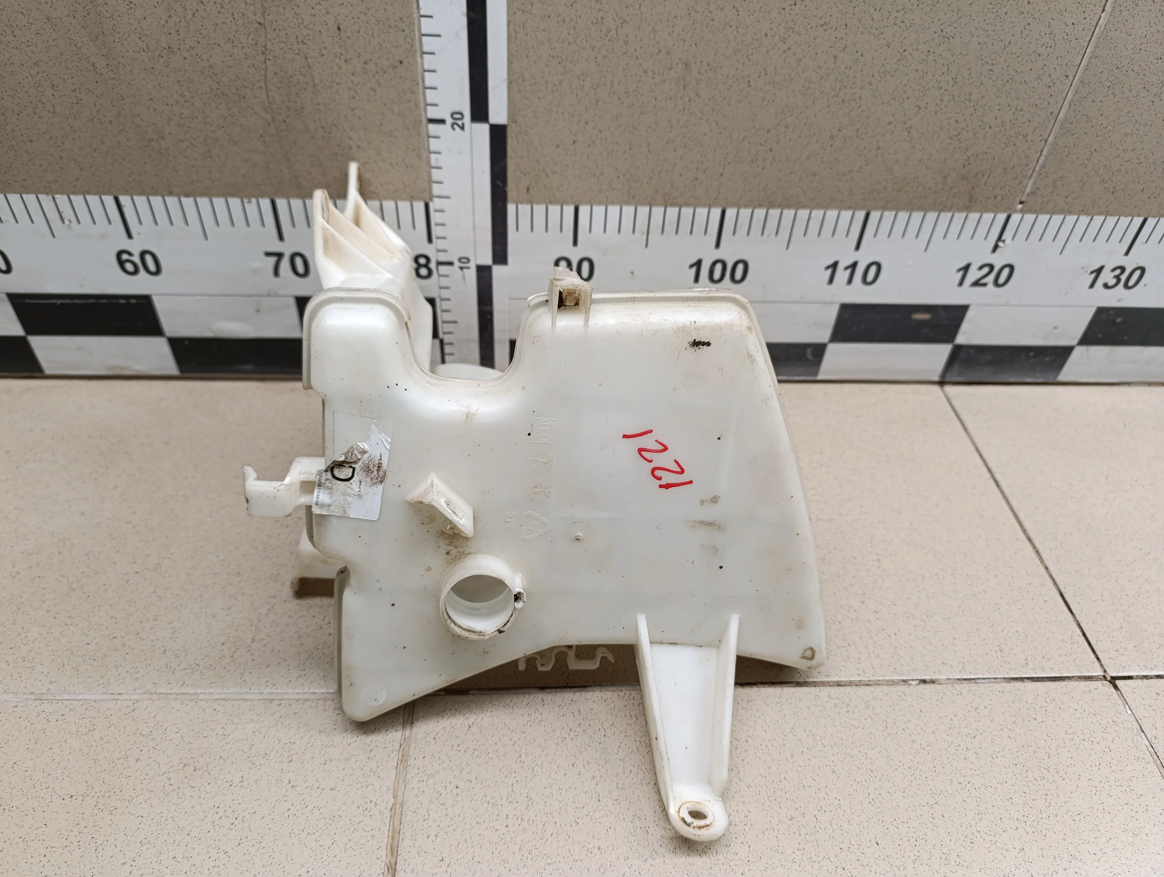 Бачок омывателя лобового стекла Auris (E15) 2006-2012