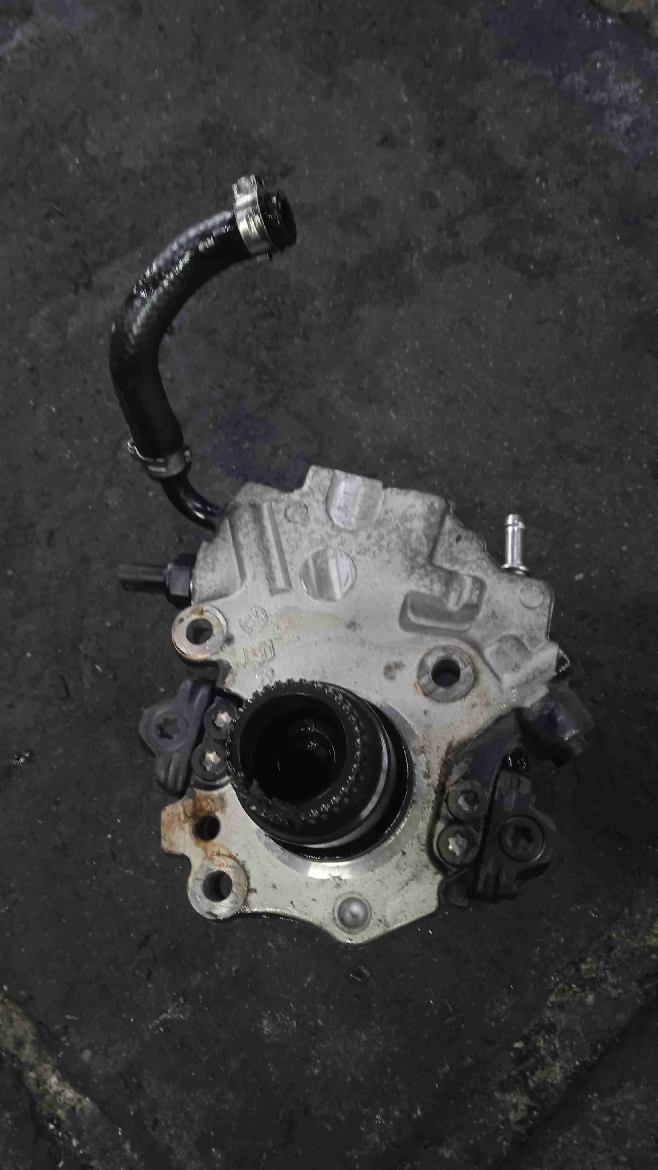 ТНВД Mercedes-Benz C-класс W205/S205/C205/A205 (2014—2018)  2.2 CDi АКПП седан