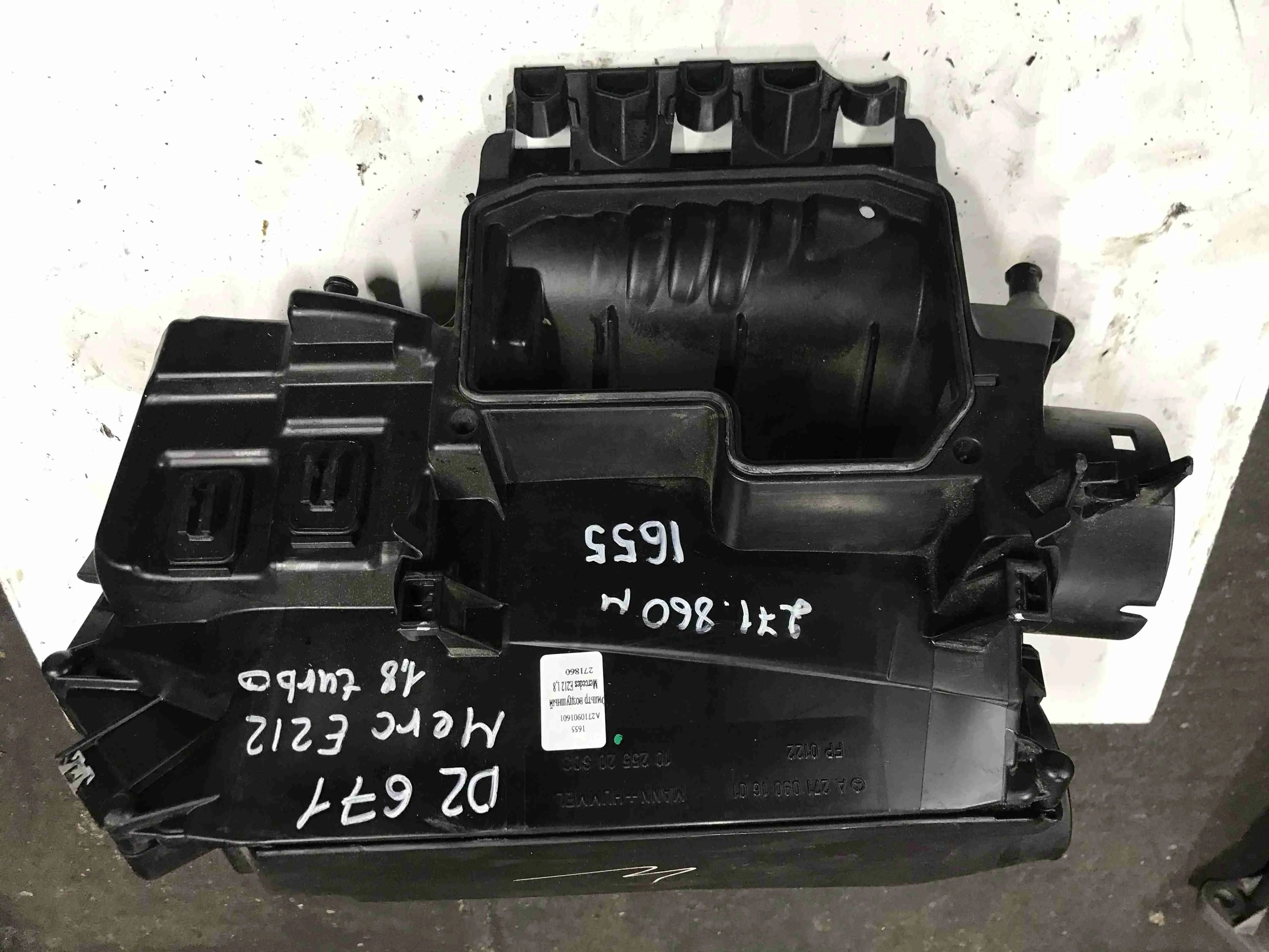 Корпус воздушного фильтра Mercedes-Benz E-класс W212/S212/C207/A207 (2009—2013)  1.8