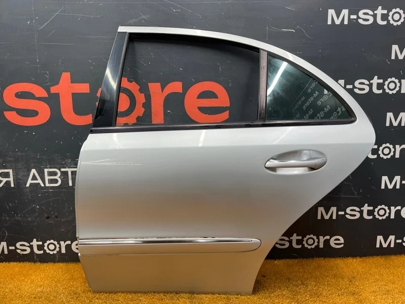 Дверь Mercedes-Benz E-Class 2005 A2117300105 W211 272.943, задняя левая