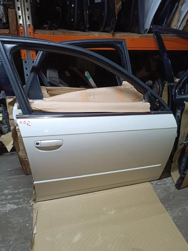 Дверь Audi A4 2006 8ED