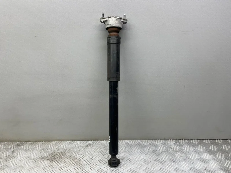 Амортизатор подвески Mercedes W204