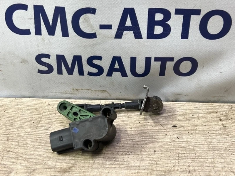 Датчик уровня подвески Audi A8 2014 4H0941285G D4 3.0 CRE, передний левый