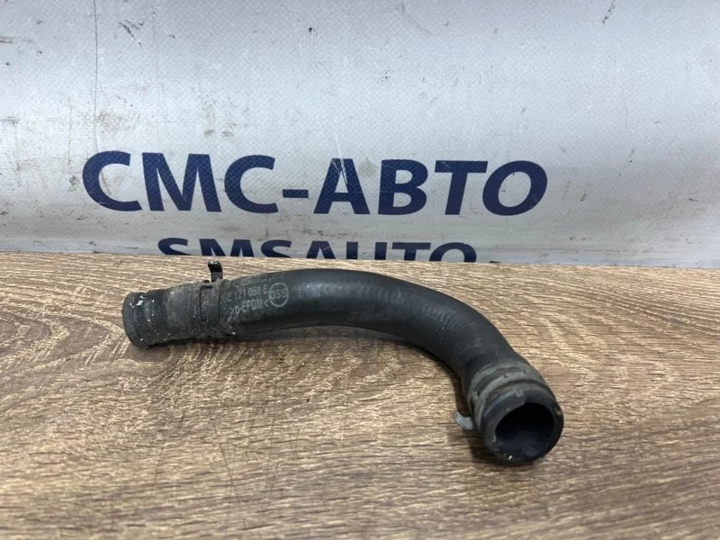 Патрубок охлаждения Audi A6 06E121058E C6 2.8 CCE