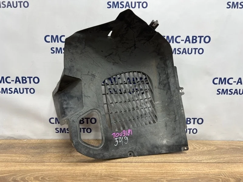 Подкрылок Volkswagen Touareg 7P6805912D NF, передний правый