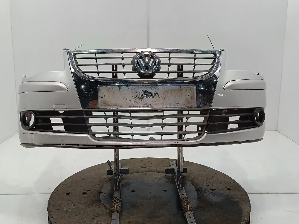 Бампер передний Volkswagen Touran