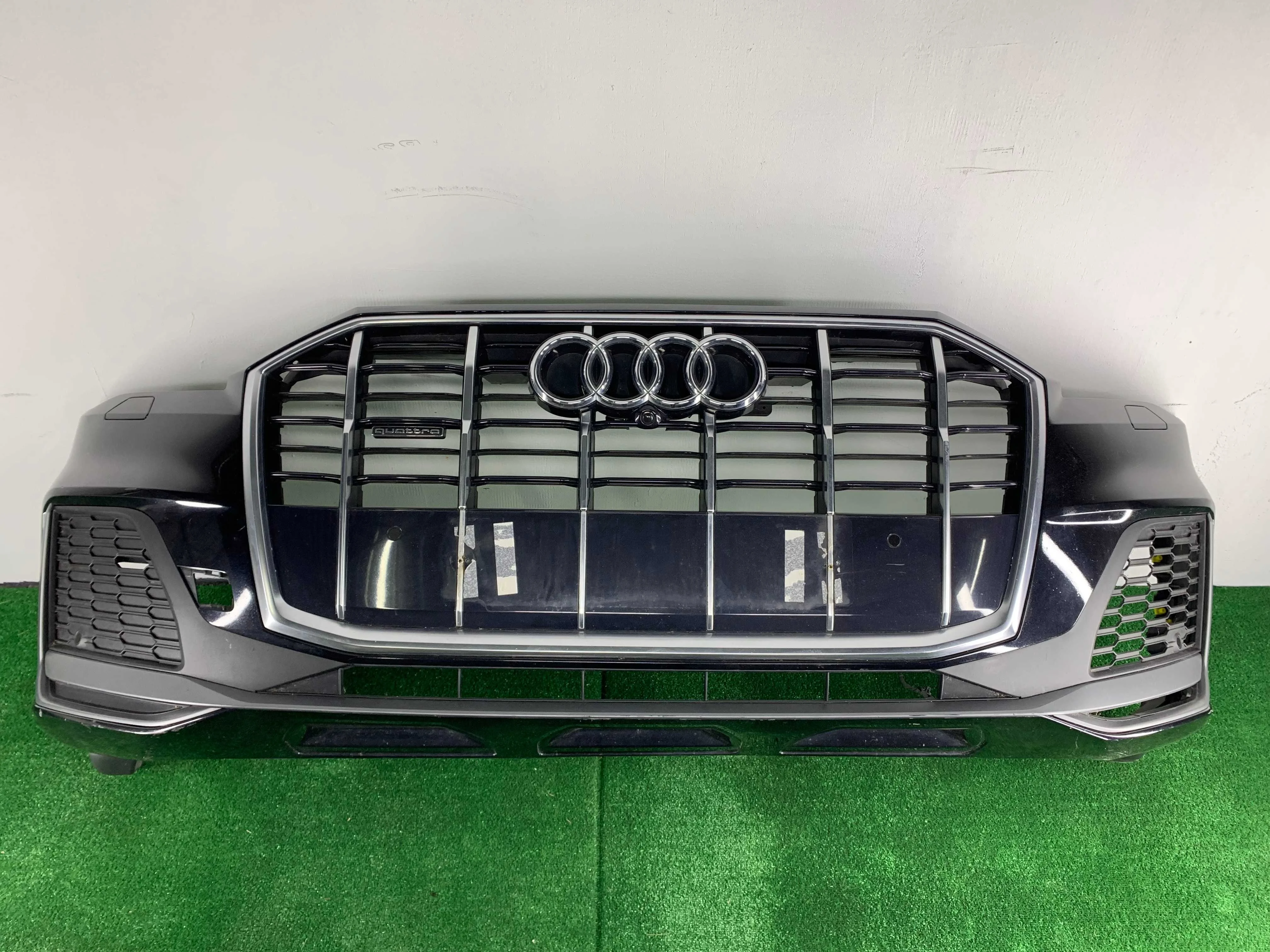 Бампер передний Audi Q7/SQ7