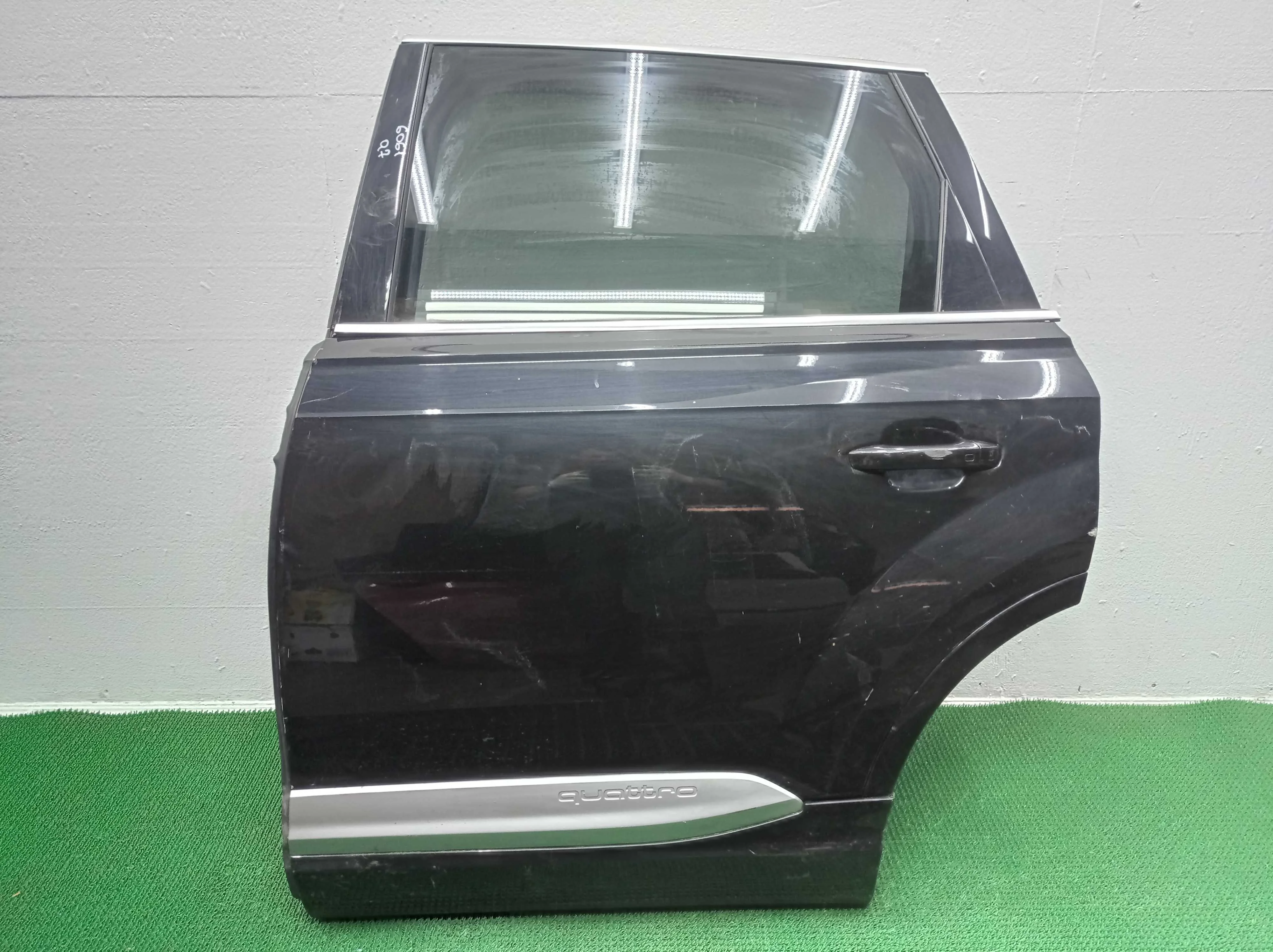 Дверь задняя левая Audi Q7/SQ7