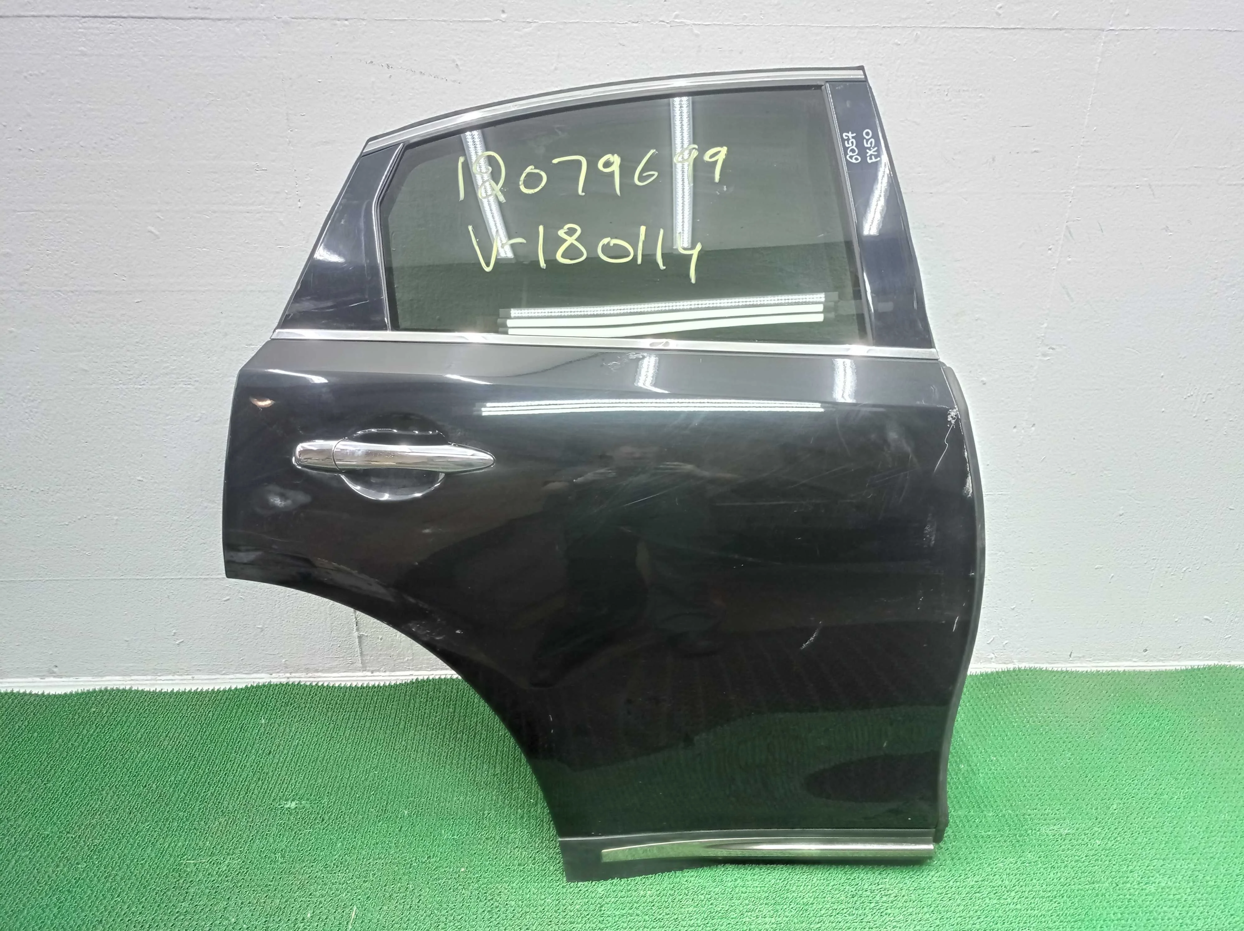 Дверь задняя правая Infiniti FX30d/FX35/FX37/FX50/QX70