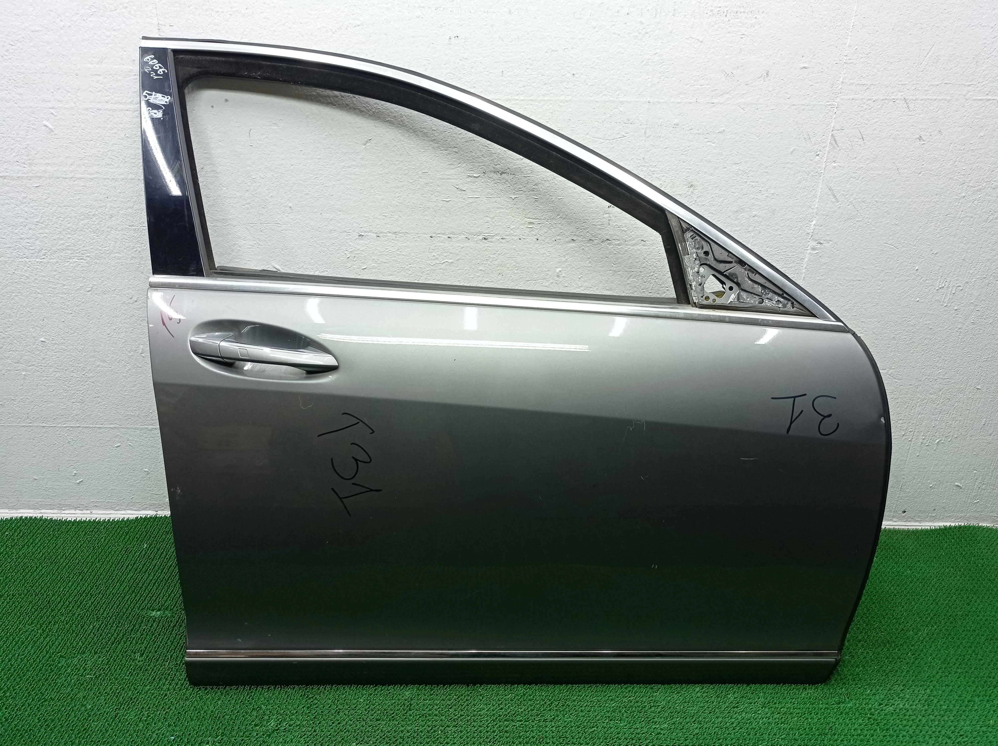 Дверь передняя правая Mercedes-Benz S-Class