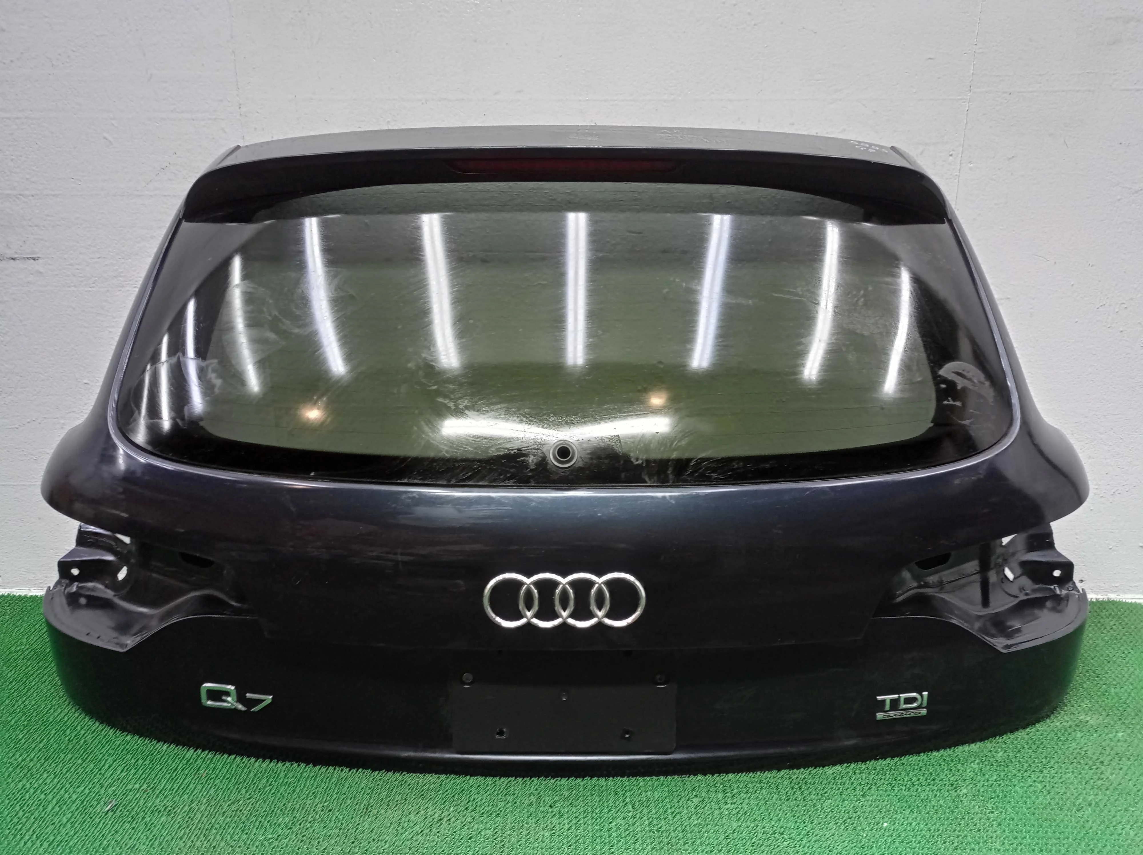 Крышка багажника Audi Q7