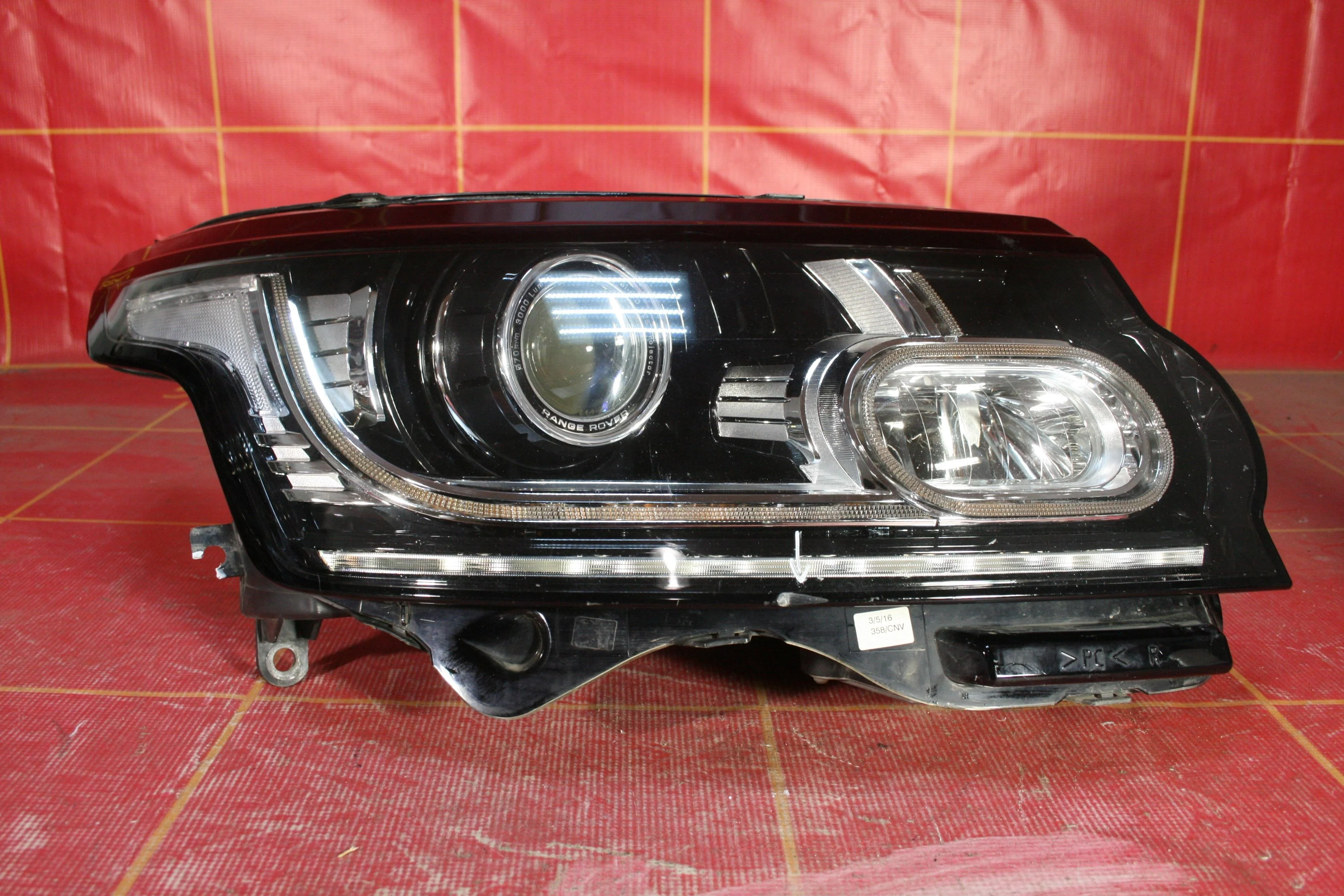 Фара правая Land Rover Range Rover