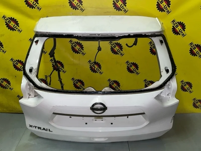 Дверь багажника Nissan X-Trail
