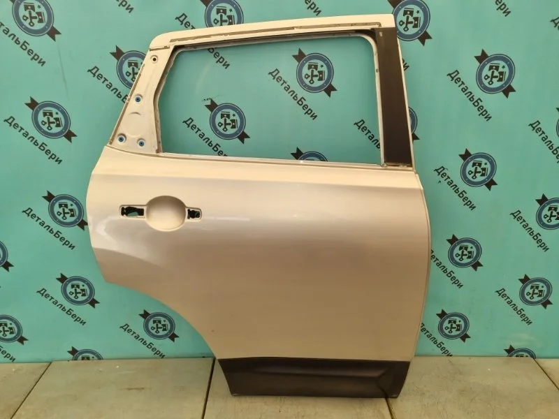 Дверь задняя правая Nissan Qashqai